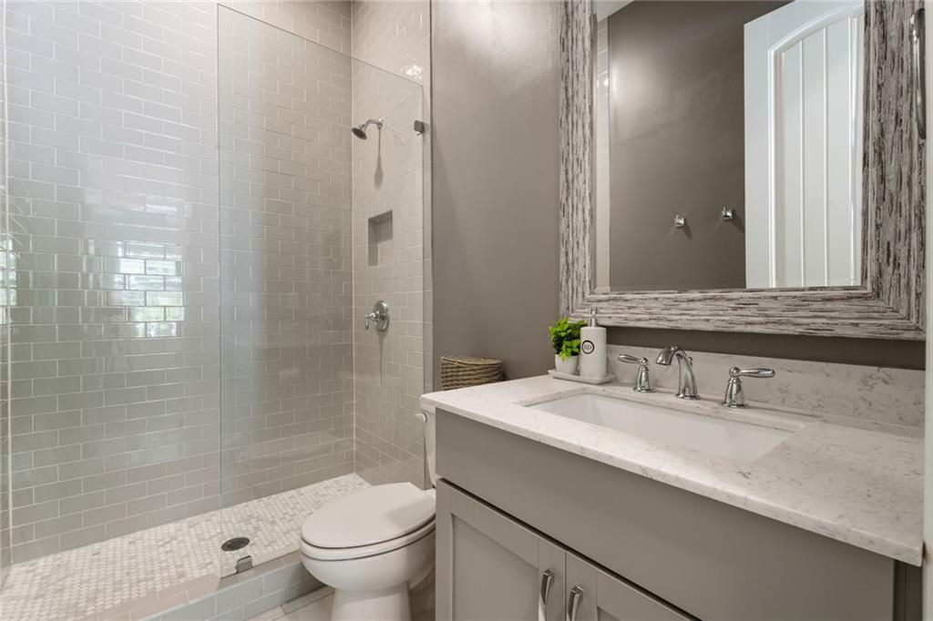 764 Creekside Bend