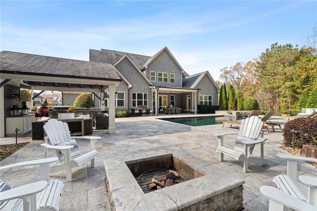 764 Creekside Bend