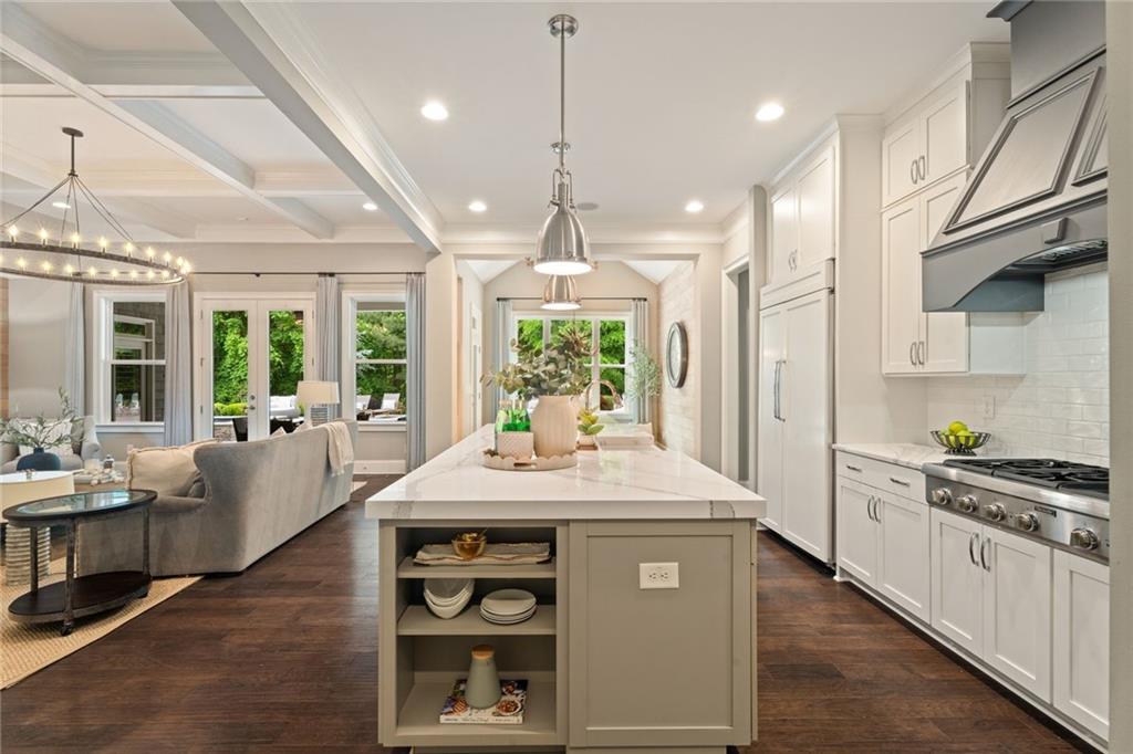 764 Creekside Bend