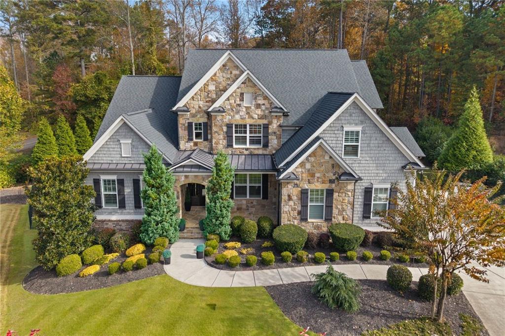 764 Creekside Bend
