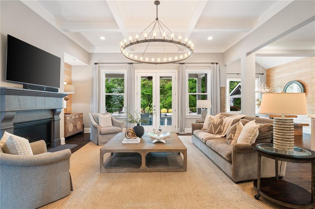 764 Creekside Bend