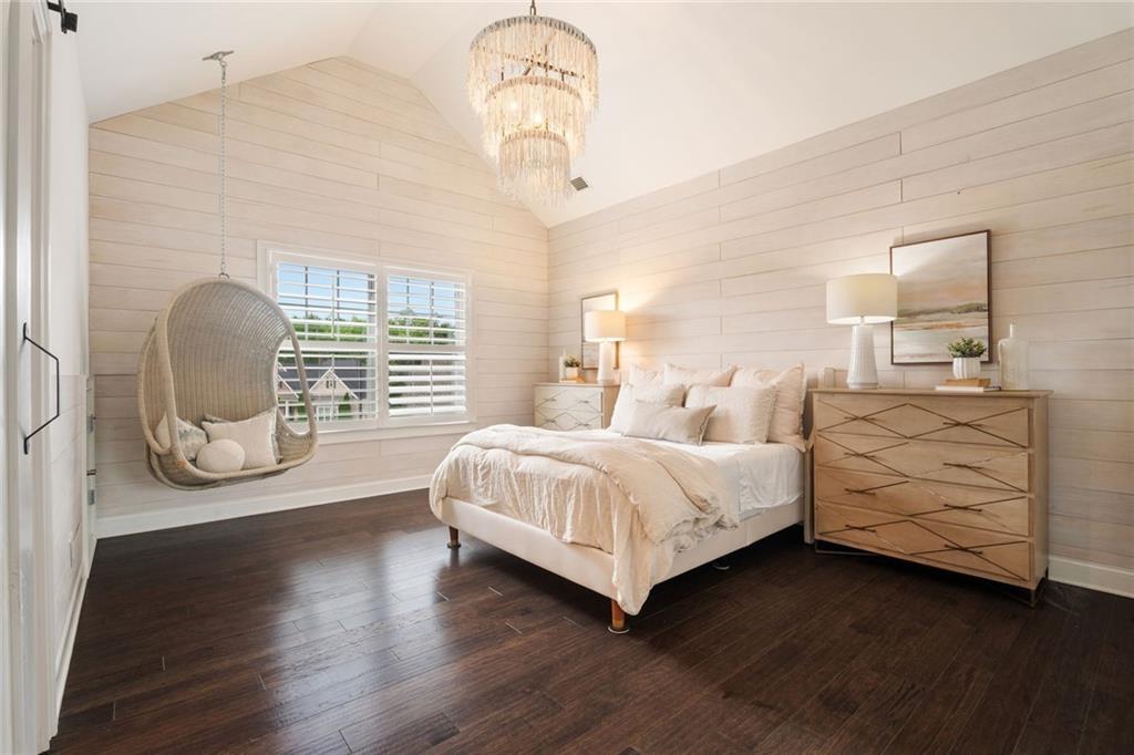 764 Creekside Bend