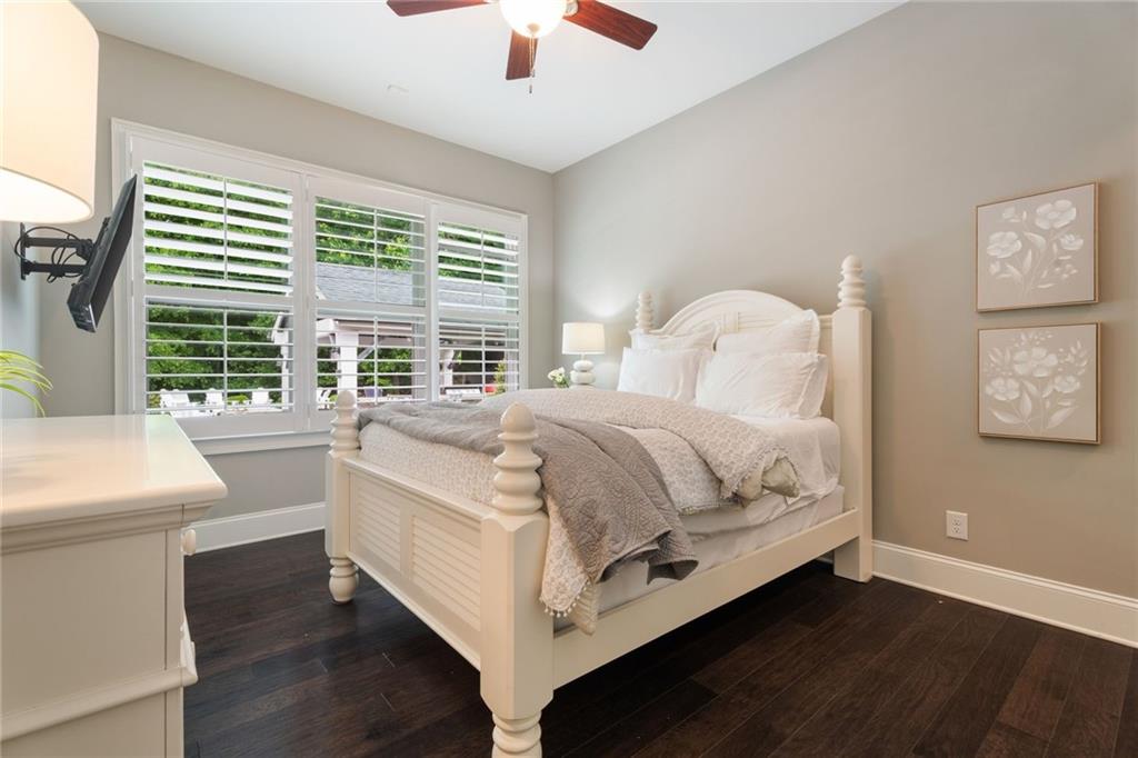 764 Creekside Bend