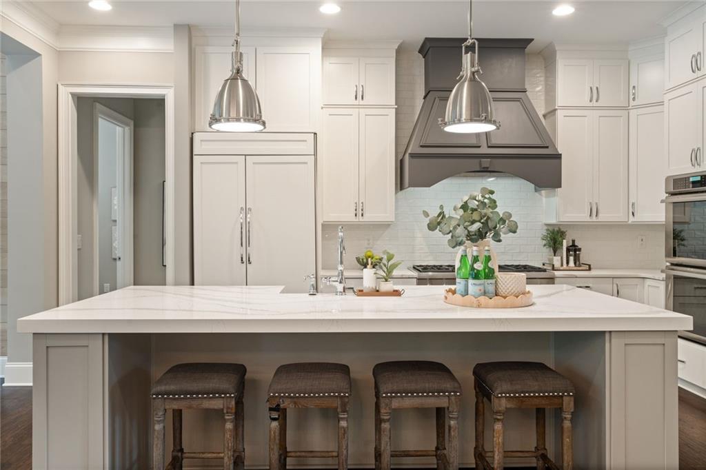 764 Creekside Bend