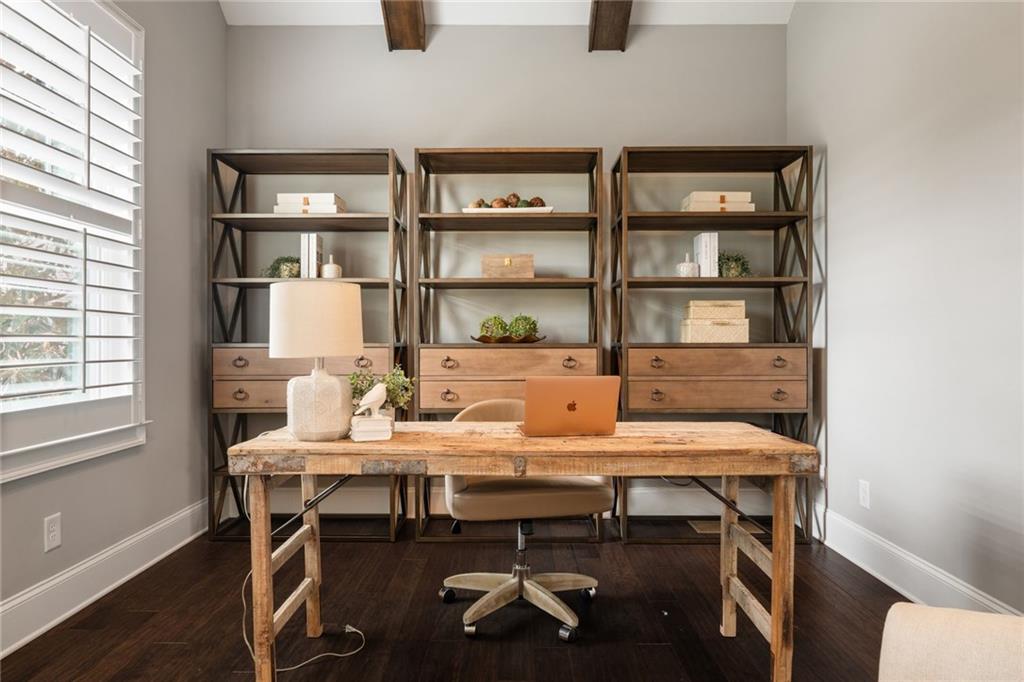 764 Creekside Bend
