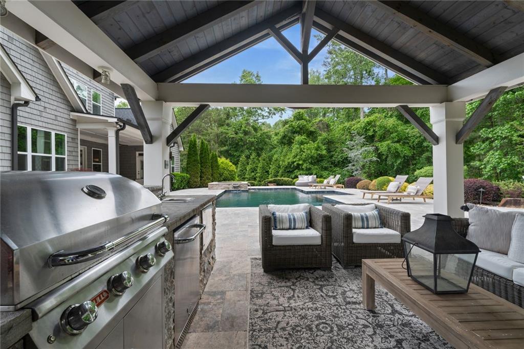 764 Creekside Bend