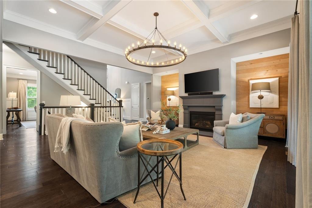 764 Creekside Bend