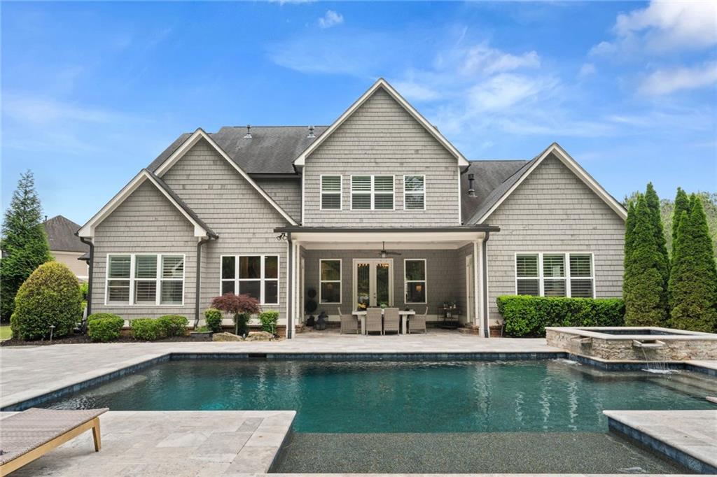 764 Creekside Bend