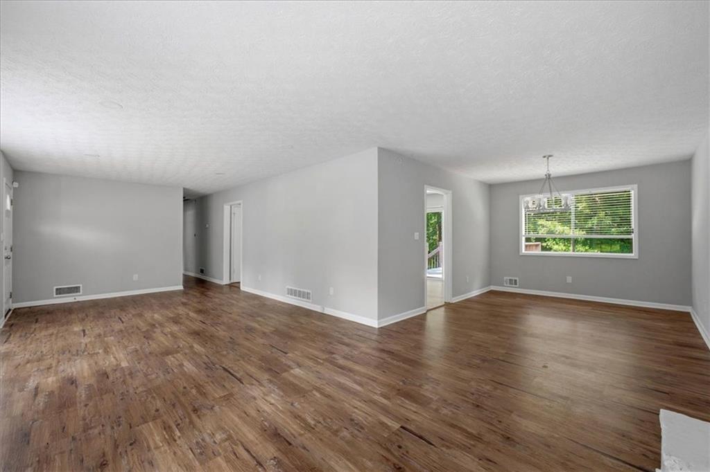 3189 Aspen Circle