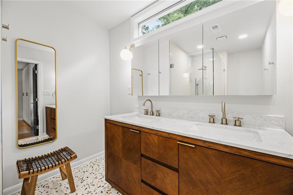 3036 Charlbury Place