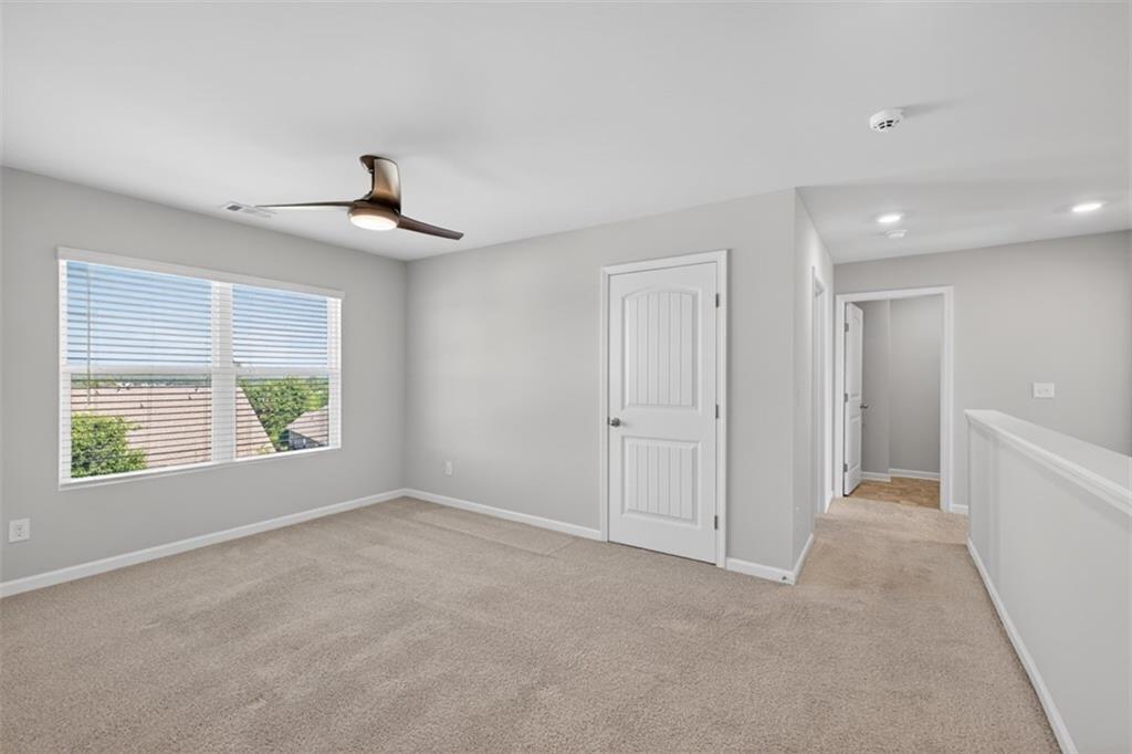 6732 Scarlet Oak Way