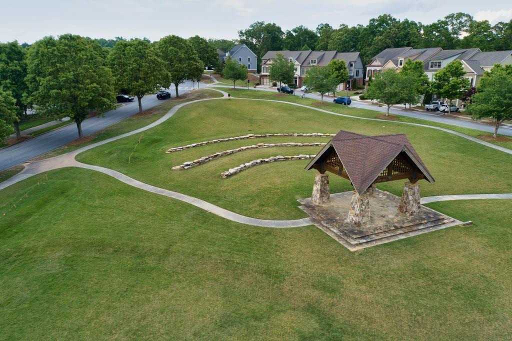 6732 Scarlet Oak Way