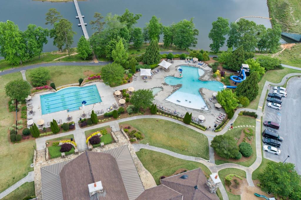 6732 Scarlet Oak Way