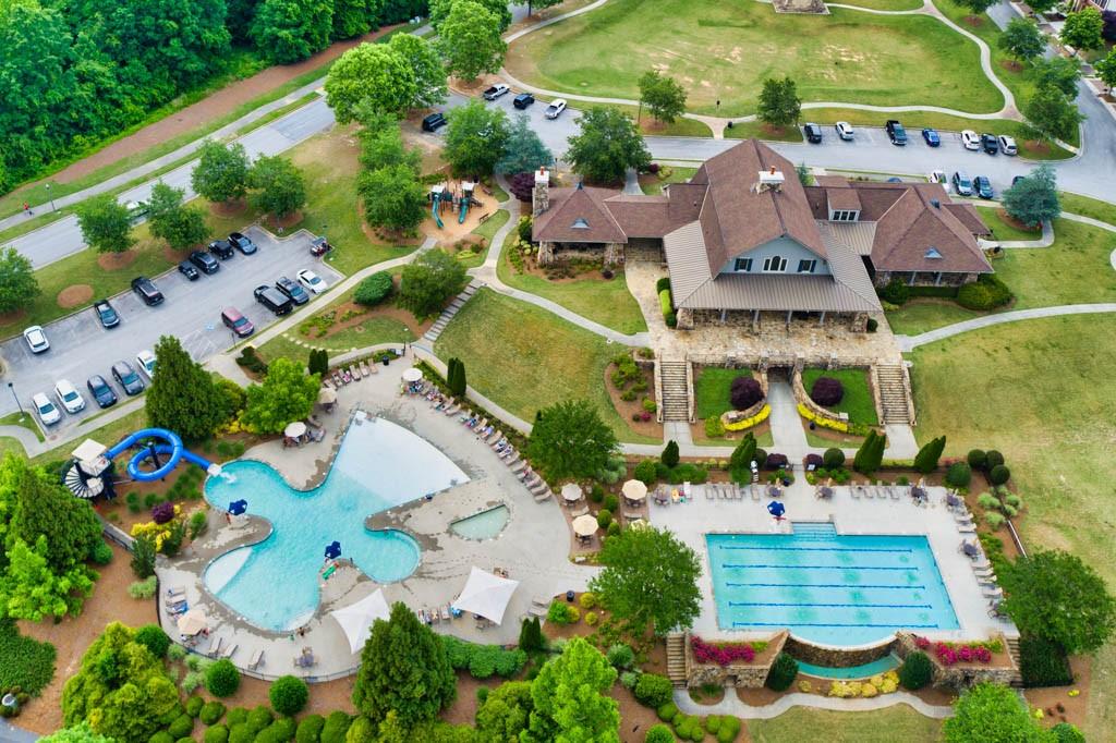 6732 Scarlet Oak Way