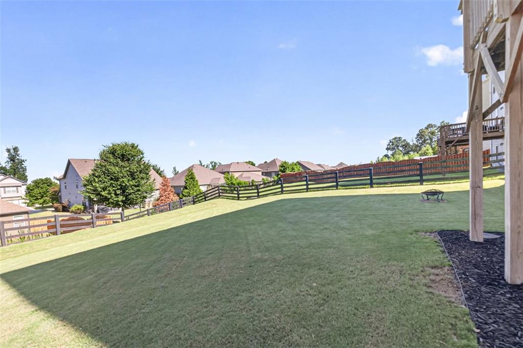 6732 Scarlet Oak Way