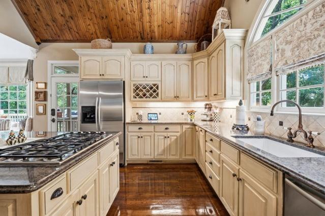 2717 Mount Pleasant Trail