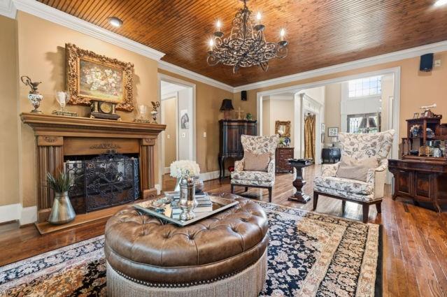 2717 Mount Pleasant Trail