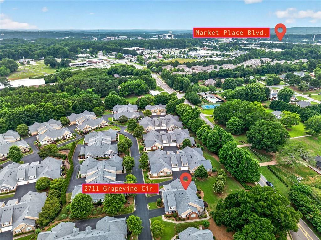 2711 Grapevine Circle