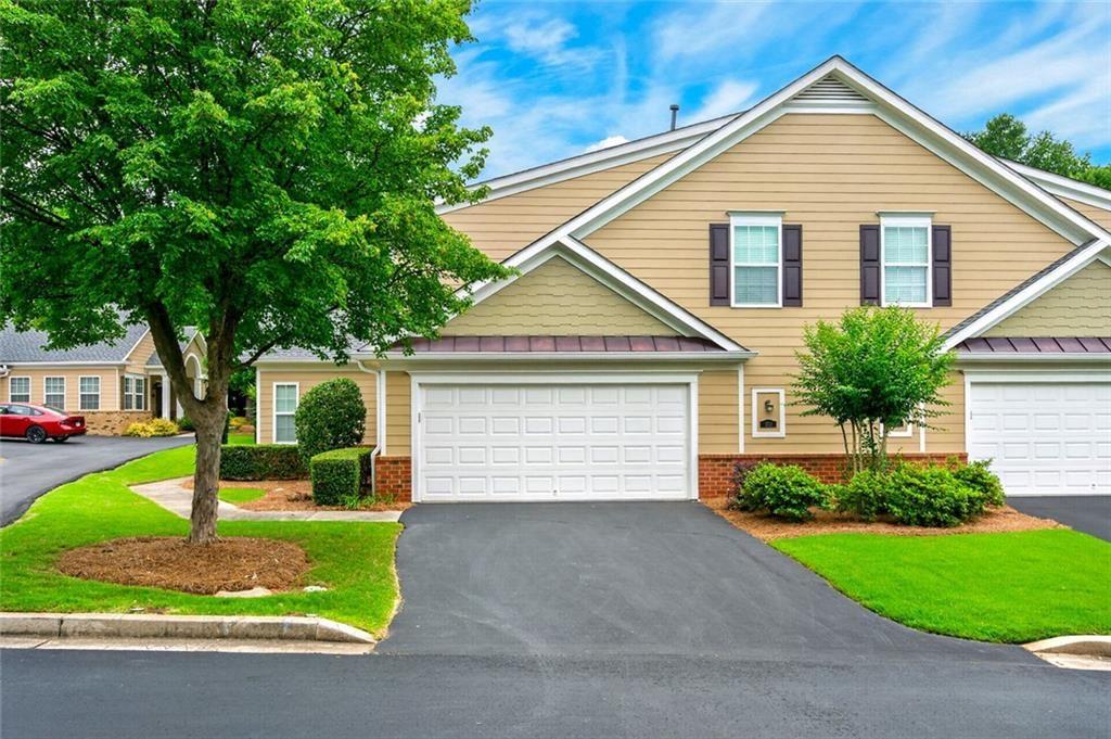 2711 Grapevine Circle