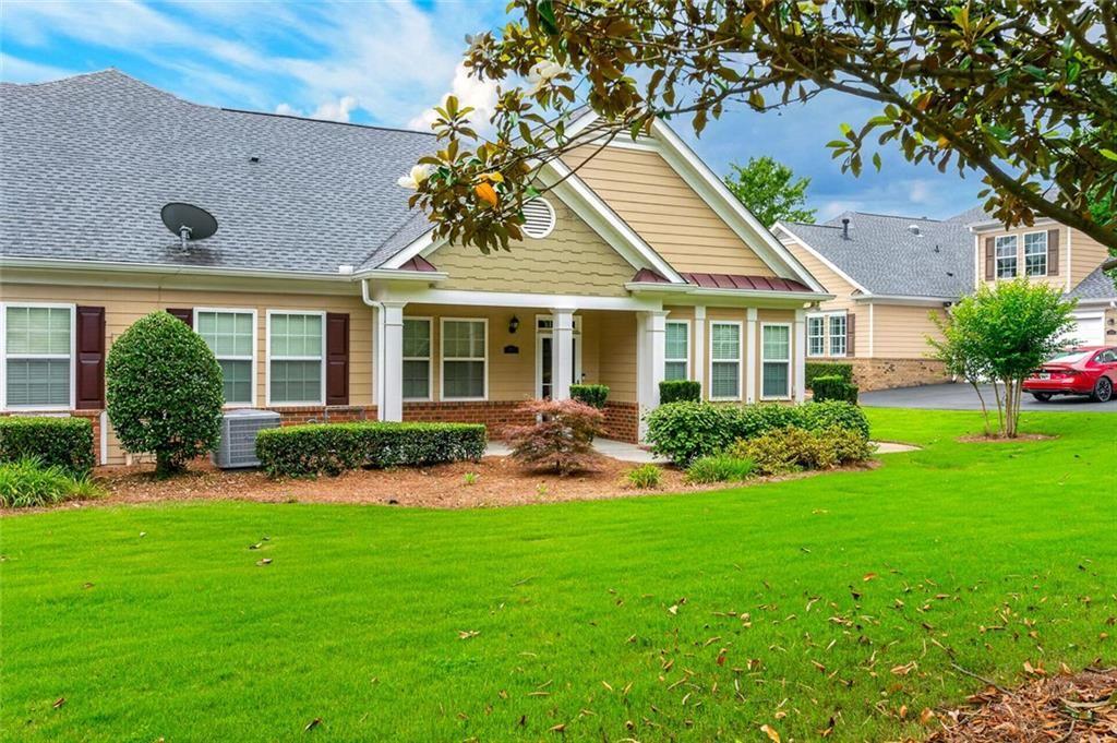 2711 Grapevine Circle