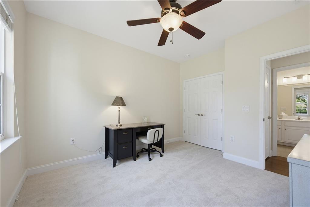 2711 Grapevine Circle