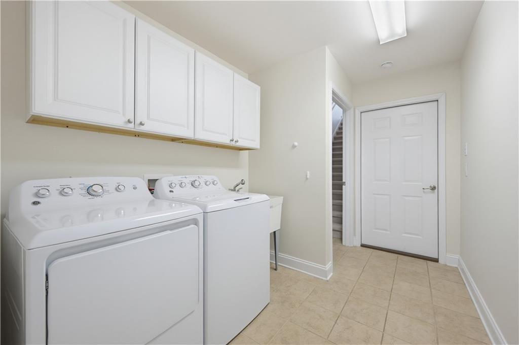 2711 Grapevine Circle