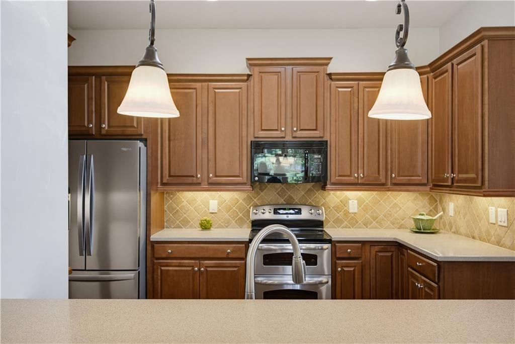 2711 Grapevine Circle