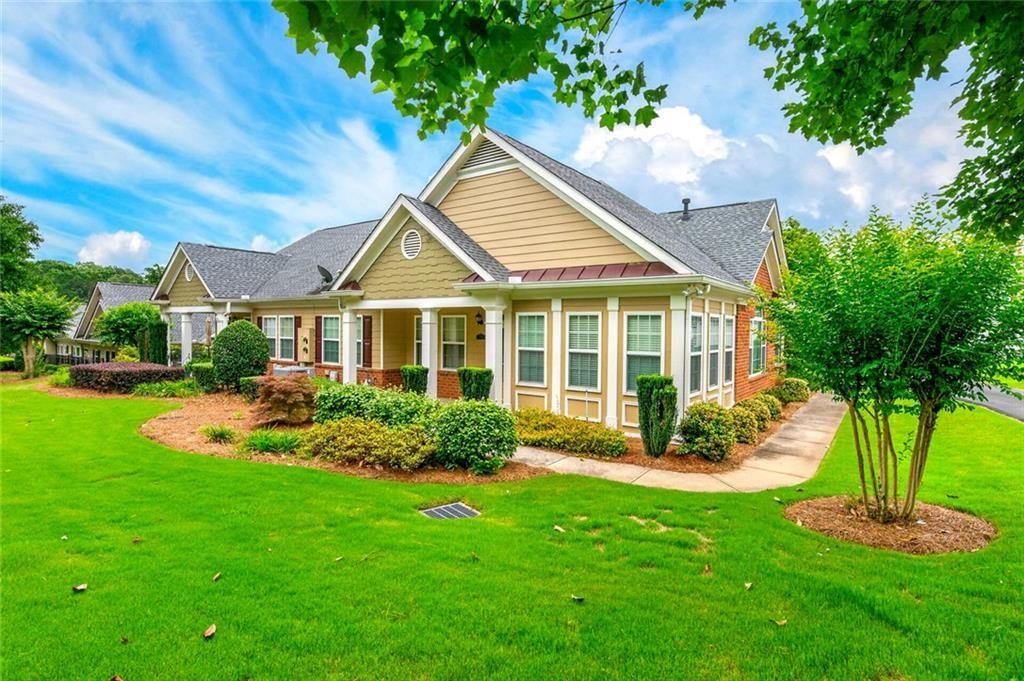 2711 Grapevine Circle