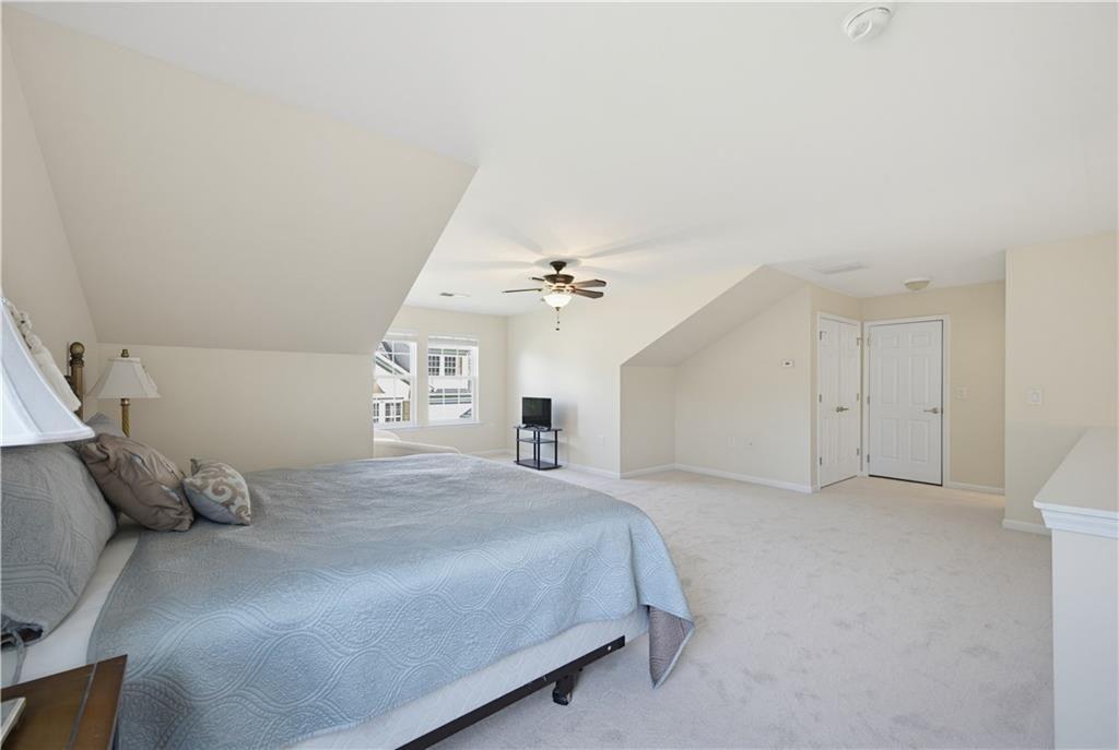 2711 Grapevine Circle