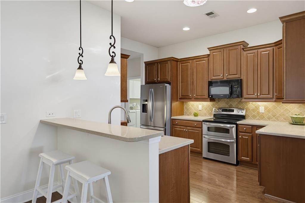 2711 Grapevine Circle