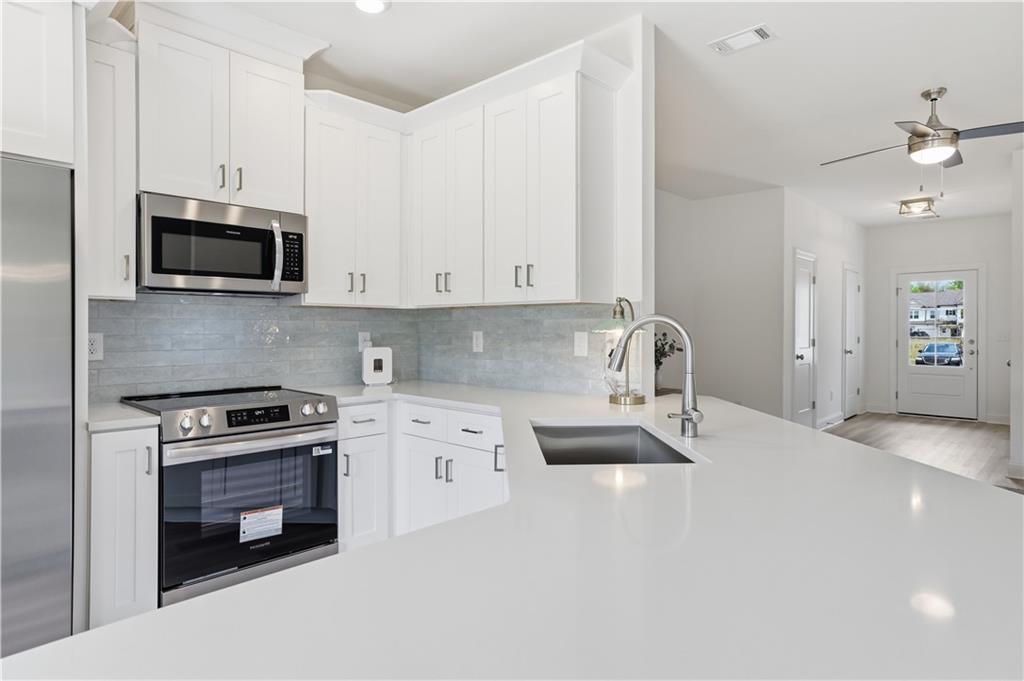 318 Heron Street Unit 13