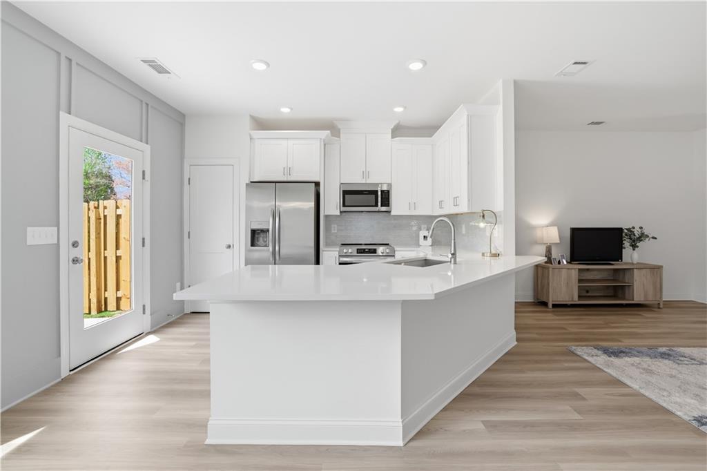 318 Heron Street Unit 13
