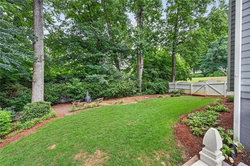 1571 Ashwood Way