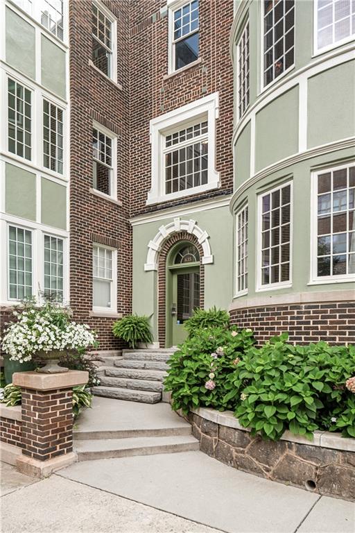 635 Myrtle Street NE Unit 2