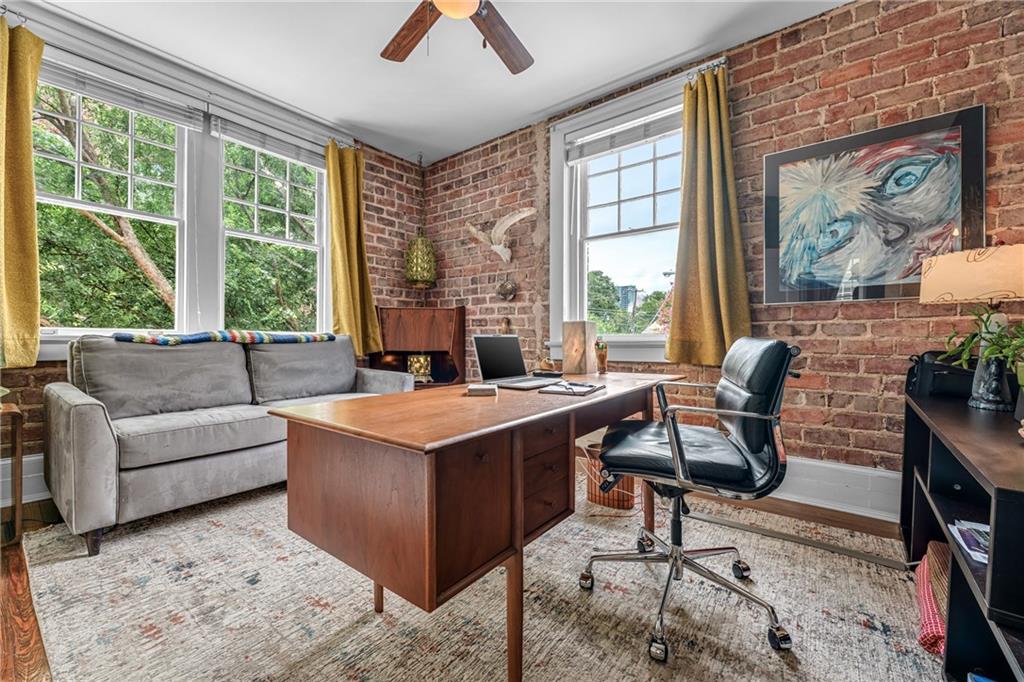 635 Myrtle Street NE Unit 2