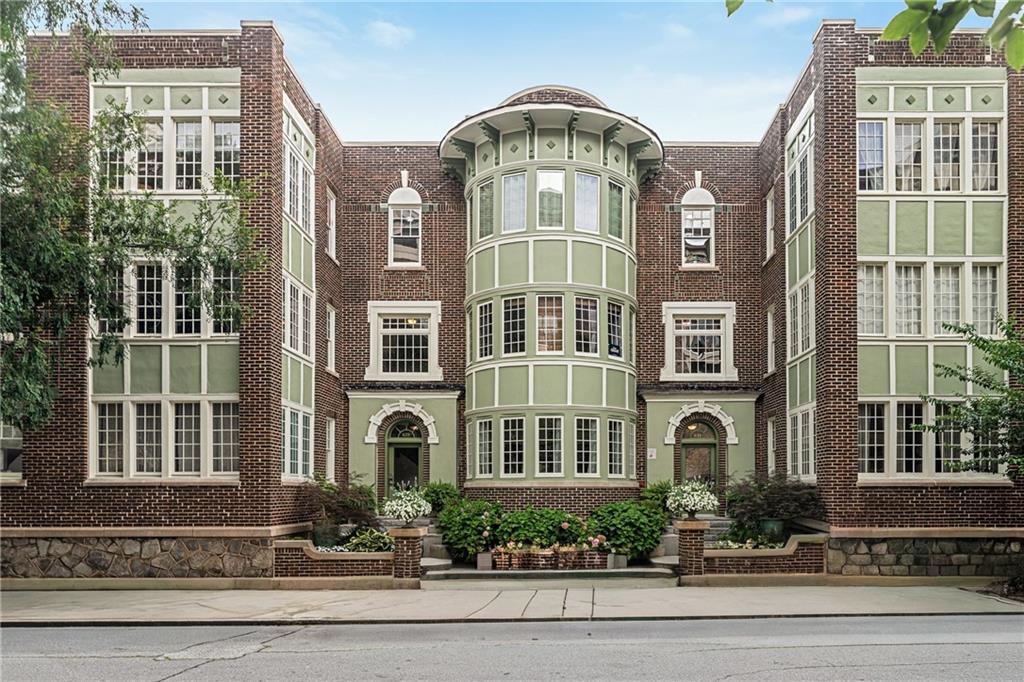 635 Myrtle Street NE Unit 2