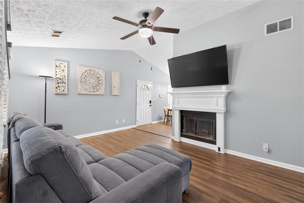 3735 Creekwood Drive