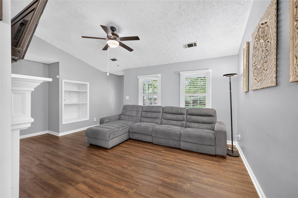 3735 Creekwood Drive
