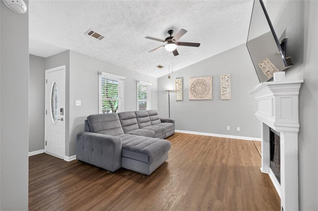 3735 Creekwood Drive