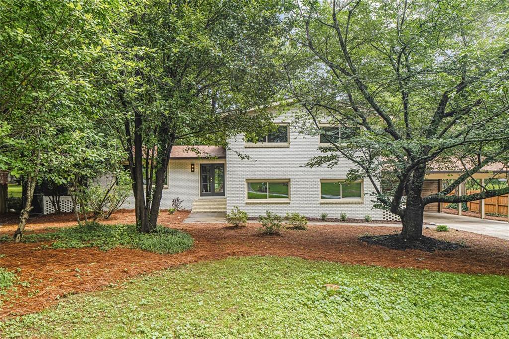 2820 Ponderosa Circle