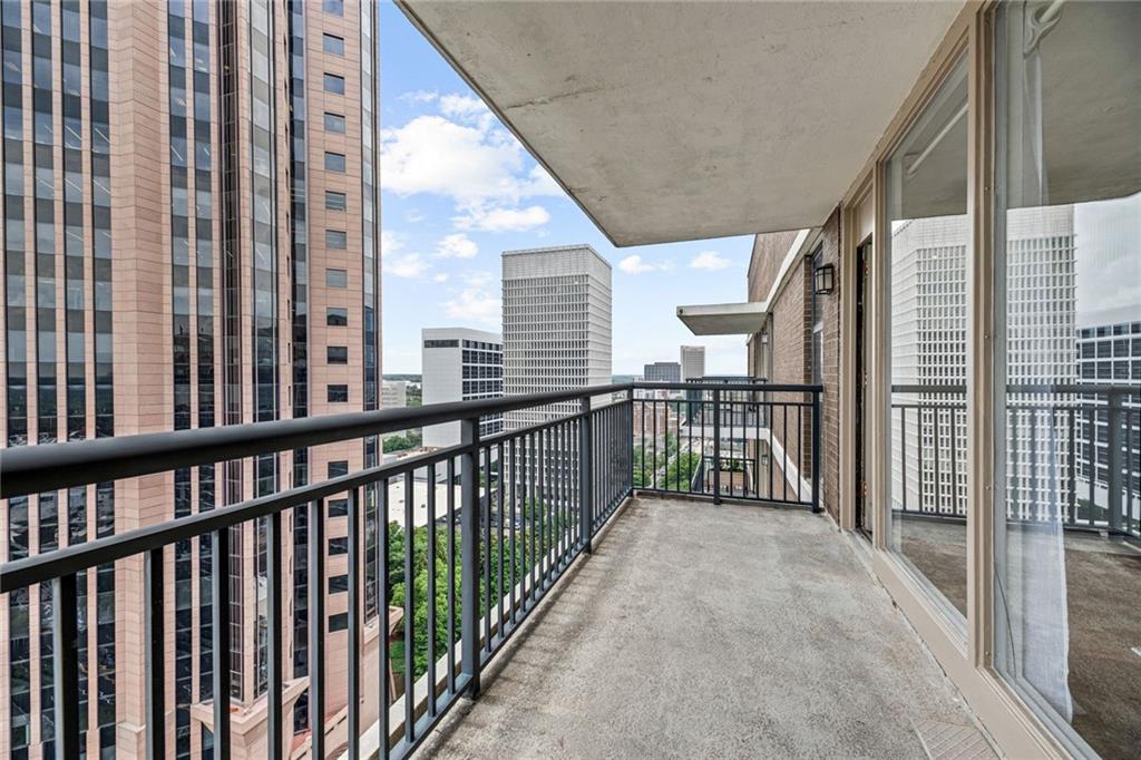 620 Peachtree Street NE Unit 2011