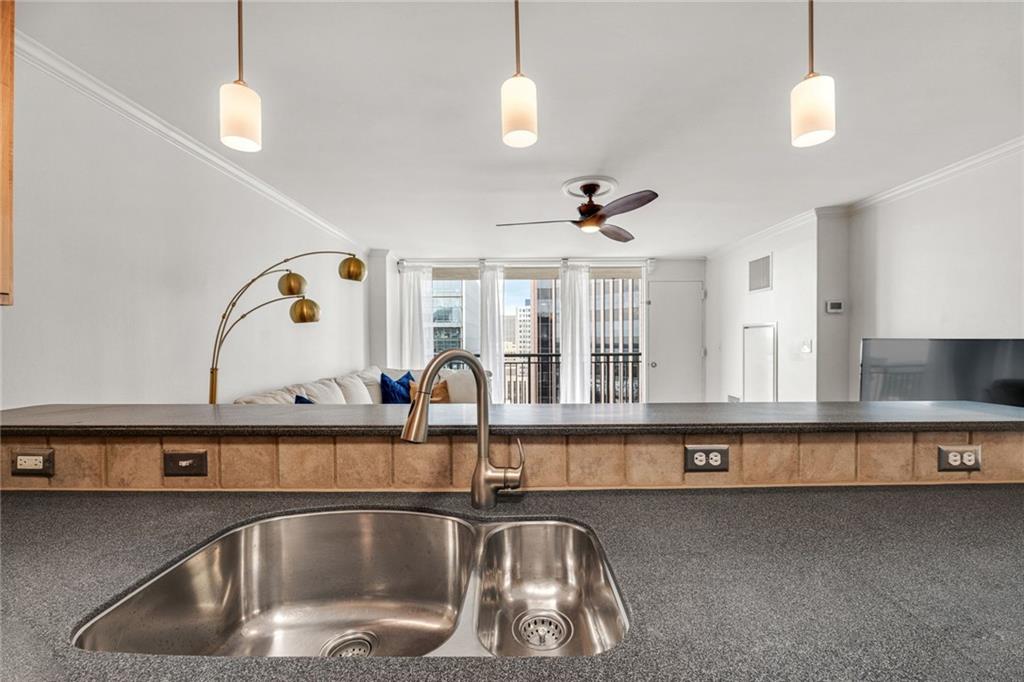 620 Peachtree Street NE Unit 2011