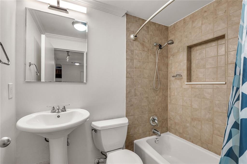 620 Peachtree Street NE Unit 2011