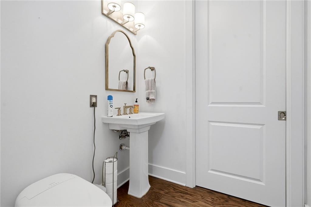 3630 Peachtree Road NE Unit 2302