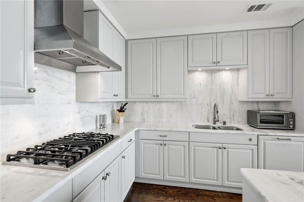 3630 Peachtree Road NE Unit 2302