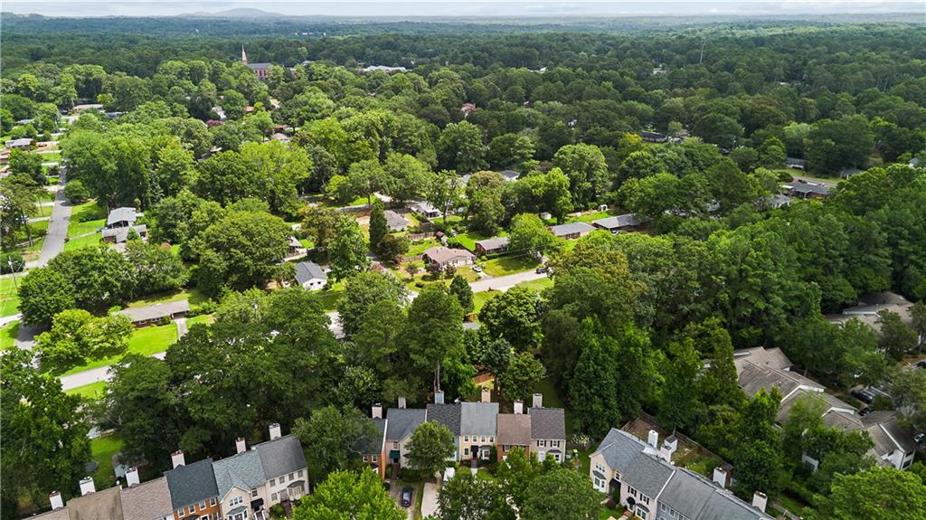 565 Salem Woods Drive SE