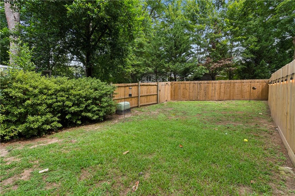 565 Salem Woods Drive SE