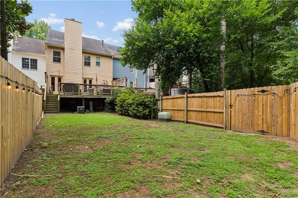 565 Salem Woods Drive SE