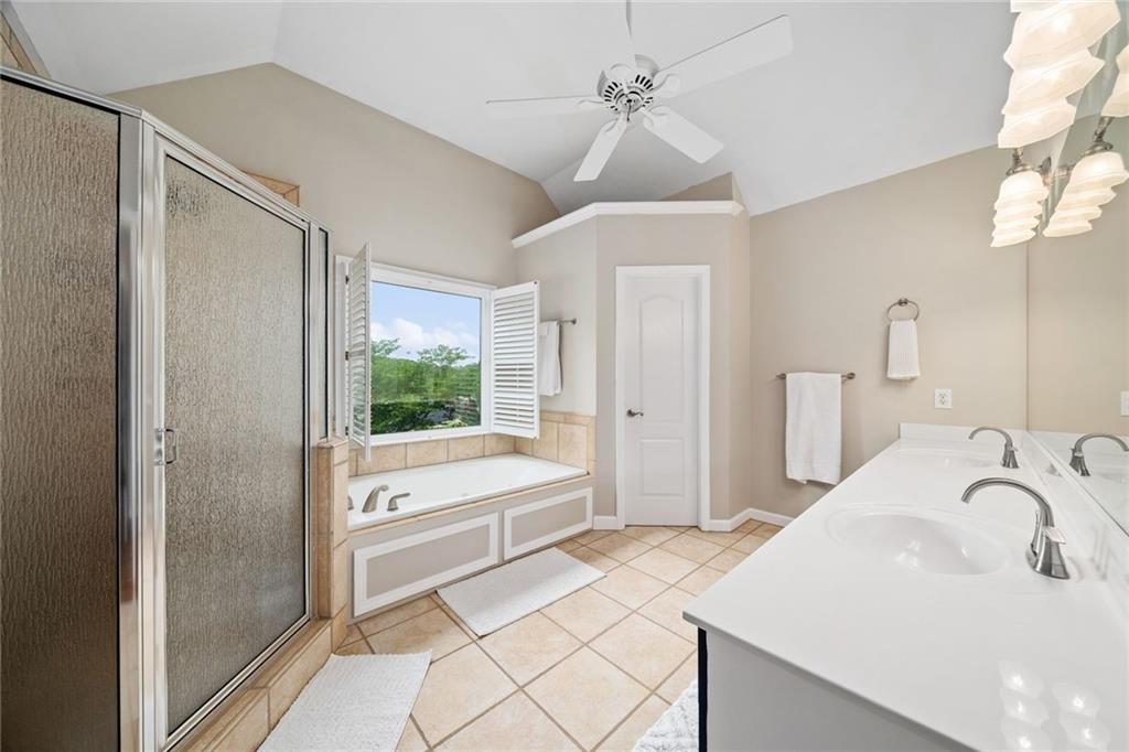 915 Sentry Ridge Crossing