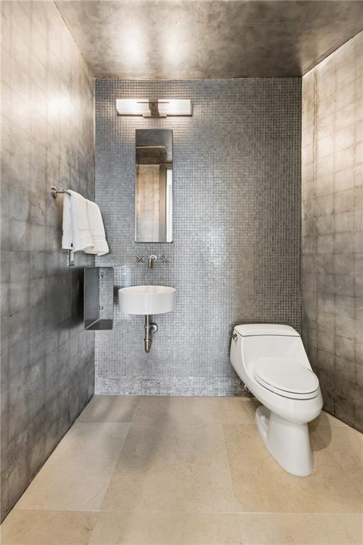 2881 Peachtree Road NE Unit 2304